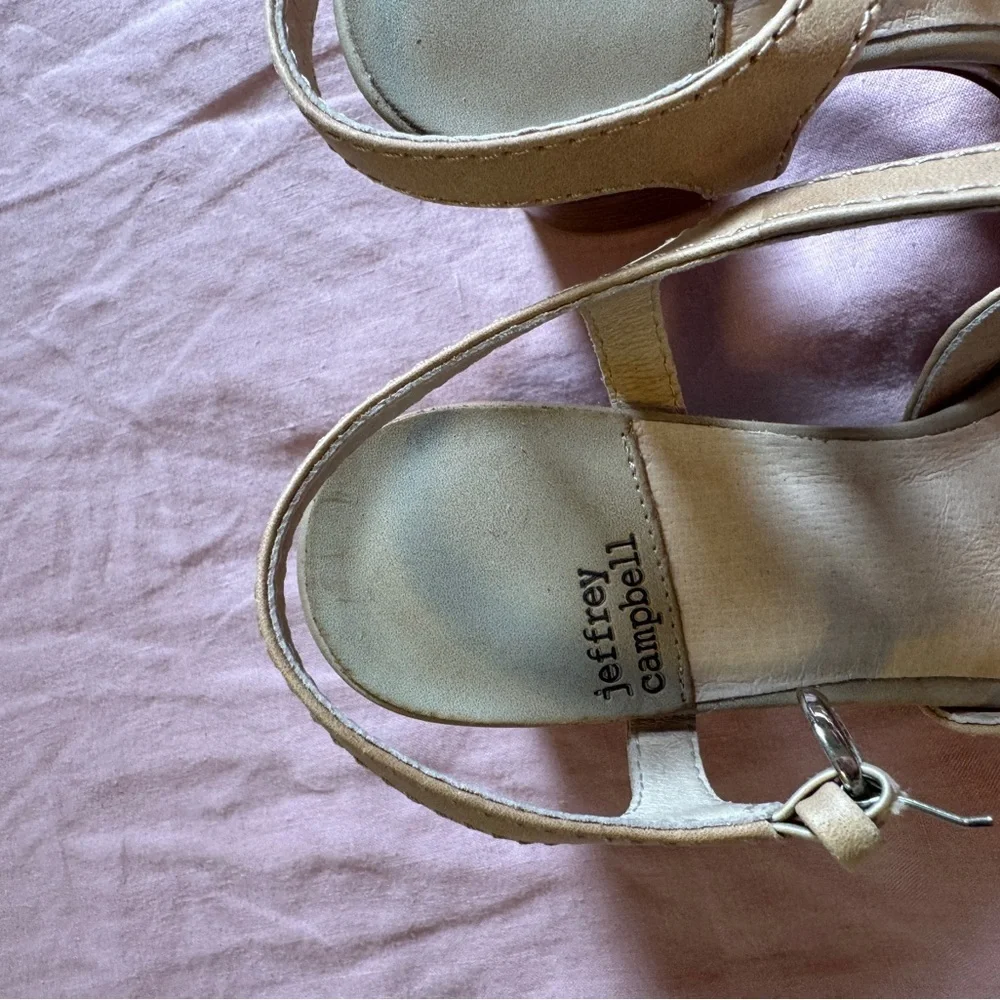 Like new Jeffery Cambell platform sandals sz 6